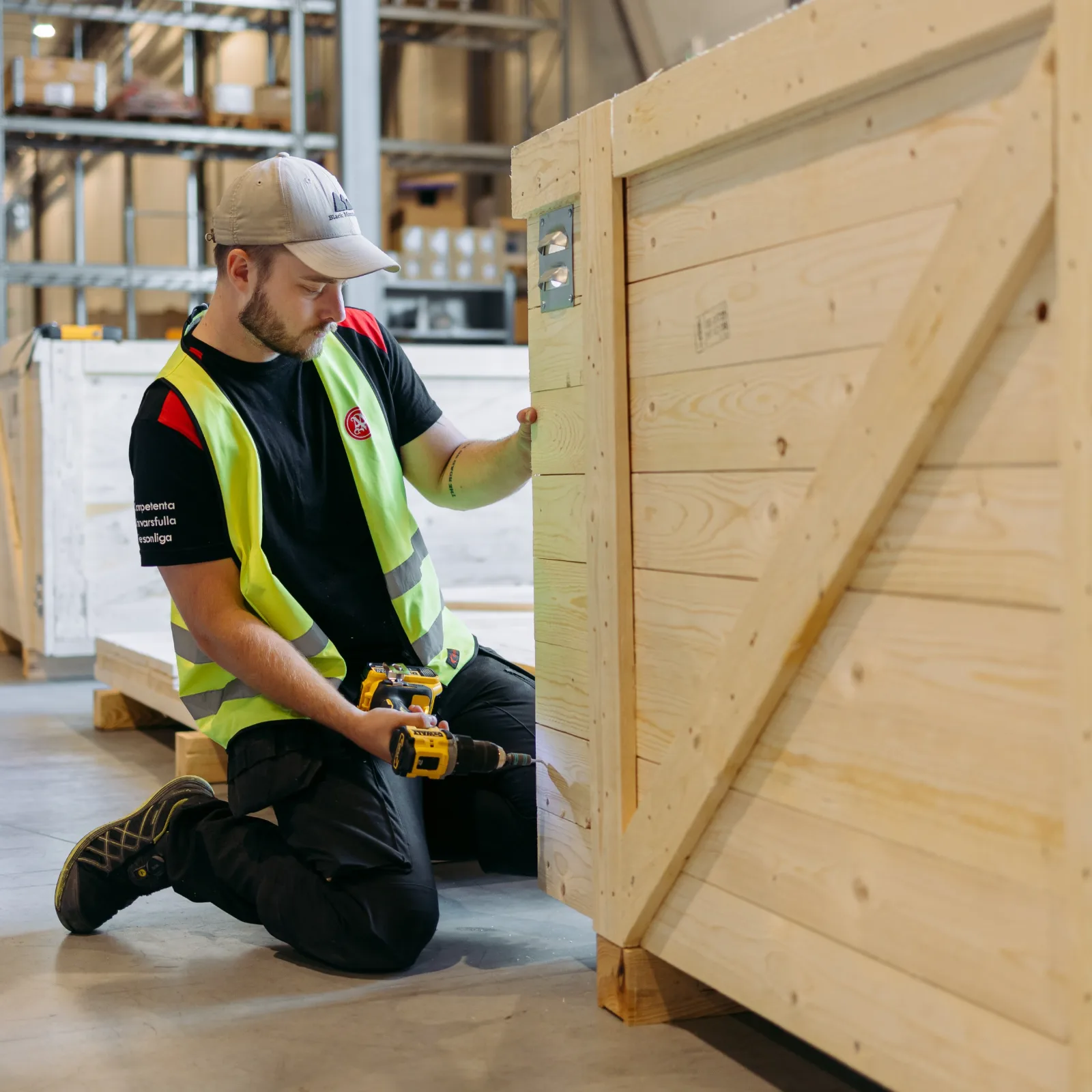 Bild: Packning och emballering av industrigods
